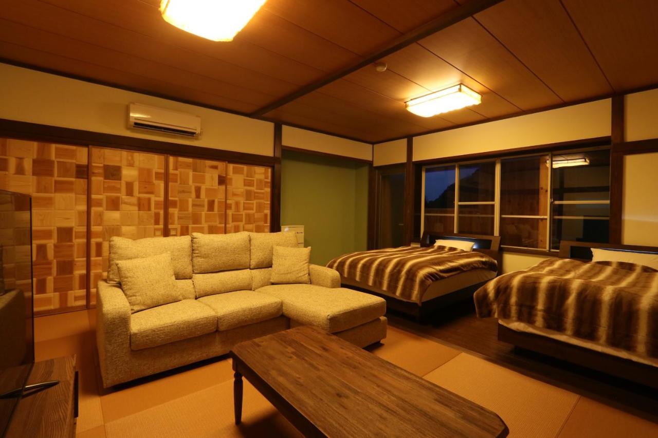Amis Droles Hotel Kawazu Bagian luar foto